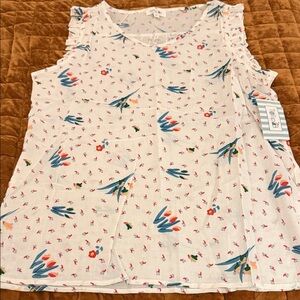 Chic Floral Ruffle Sleeve Blouse - White